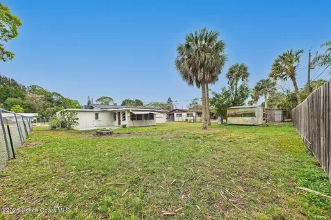 1705 24th Avenue Vero Beach FL 32960