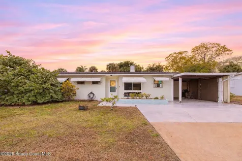 1705 24th Avenue Vero Beach FL 32960