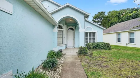 934 Pine Creek Circle NE Palm Bay FL 32905
