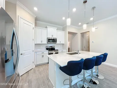 821 Antibes Court NW Palm Bay FL 32907