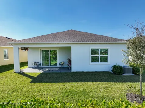 821 Antibes Court NW Palm Bay FL 32907