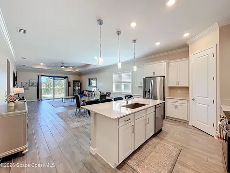 821 Antibes Court NW Palm Bay FL 32907