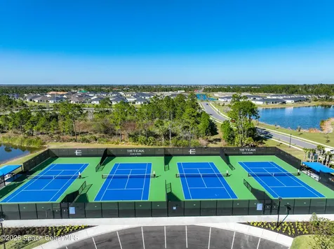 821 Antibes Court NW Palm Bay FL 32907