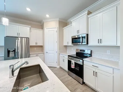 821 Antibes Court NW Palm Bay FL 32907