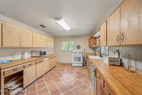 5195 Blounts Ridge Road Mims FL 32754