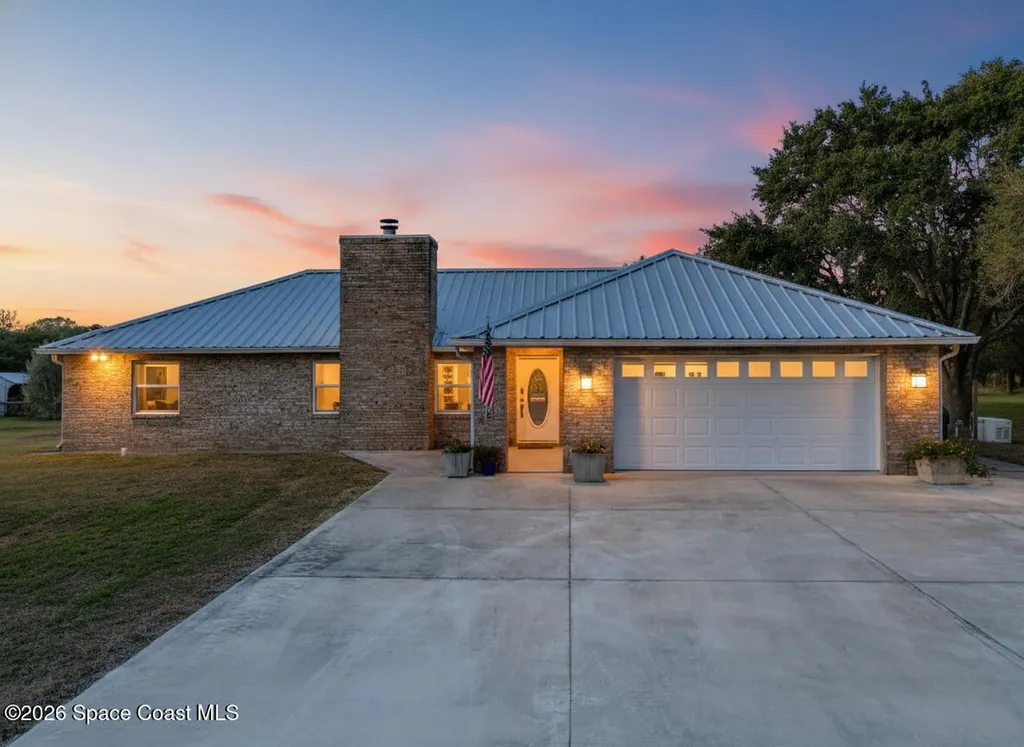2940 Flounder Creek Road Mims FL 32754