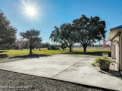 2940 Flounder Creek Road Mims FL 32754