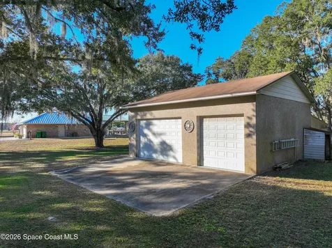 2940 Flounder Creek Road Mims FL 32754