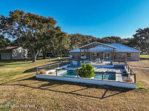 2940 Flounder Creek Road Mims FL 32754