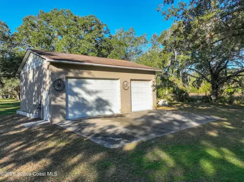 2940 Flounder Creek Road Mims FL 32754