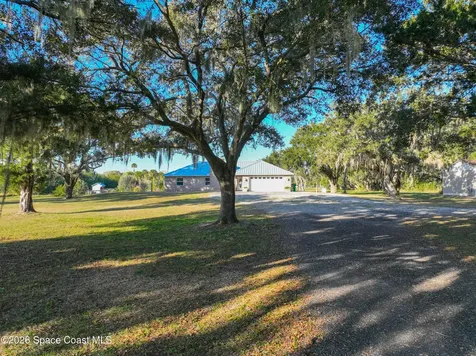 2940 Flounder Creek Road Mims FL 32754