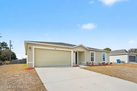 1986 Waukesha Avenue SE Palm Bay FL 32909