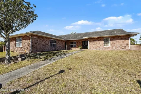 4950 Country Place Grant FL 32949