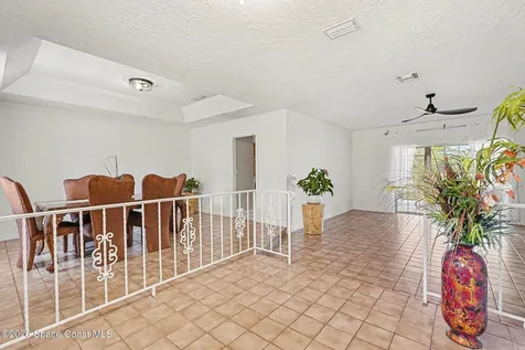 4950 Country Place Grant FL 32949
