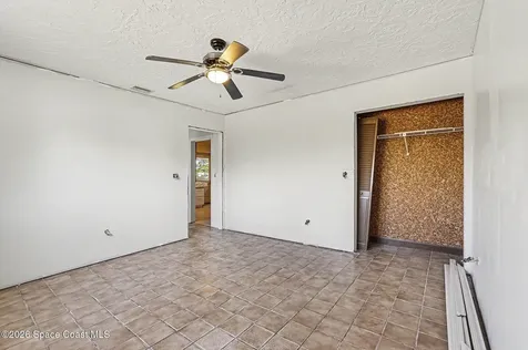 4950 Country Place Grant FL 32949