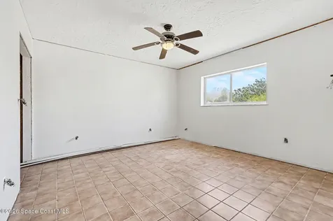 4950 Country Place Grant FL 32949