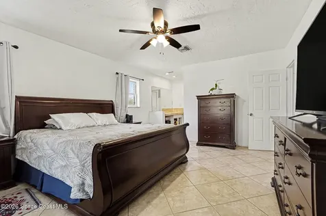 4950 Country Place Grant FL 32949