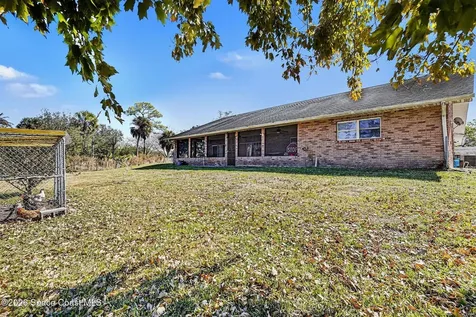4950 Country Place Grant FL 32949