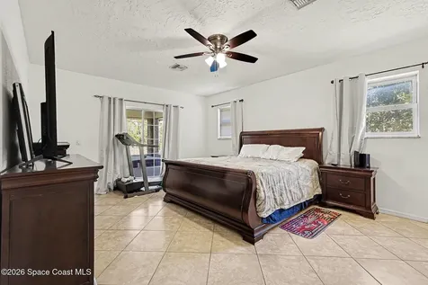4950 Country Place Grant FL 32949