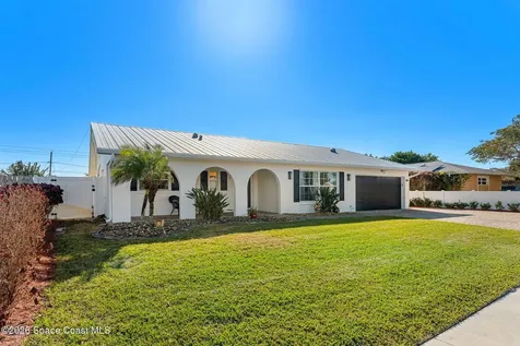 175 Via De La Reina Merritt Island FL 32953