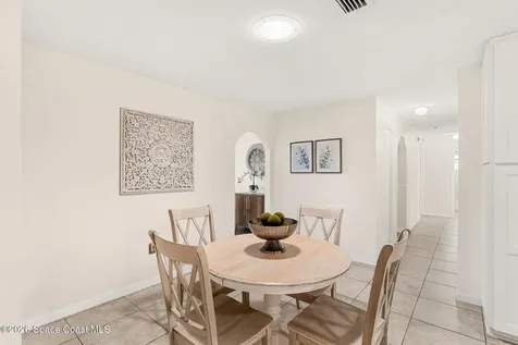 175 Via De La Reina Merritt Island FL 32953