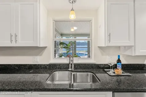 175 Via De La Reina Merritt Island FL 32953