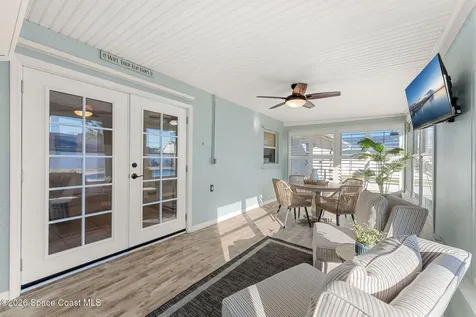175 Via De La Reina Merritt Island FL 32953