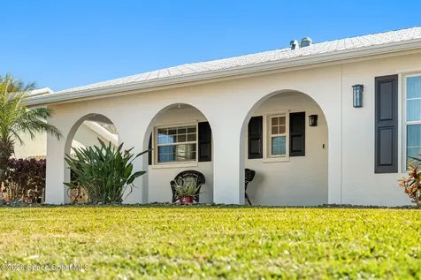 175 Via De La Reina Merritt Island FL 32953