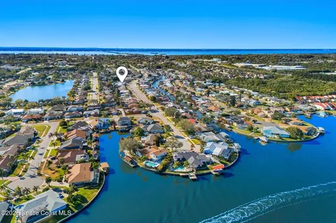 175 Via De La Reina Merritt Island FL 32953