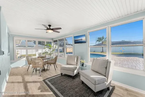 175 Via De La Reina Merritt Island FL 32953