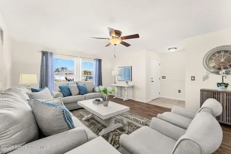 175 Via De La Reina Merritt Island FL 32953