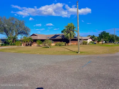 565 Heather Avenue NE Palm Bay FL 32907