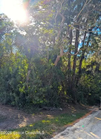 6195 6th Place Vero Beach FL 32968