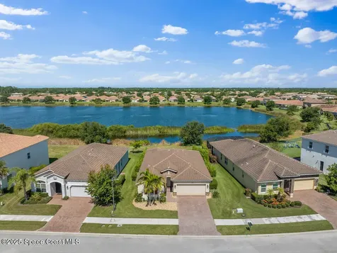 1786 Berkshire Circle SW Vero Beach FL 32968