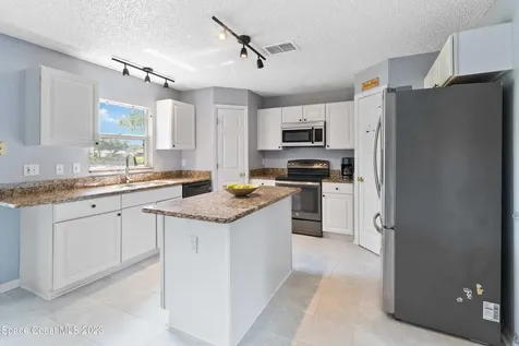 1531 Vista Lake Circle Melbourne FL 32904