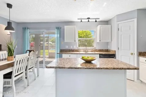 1531 Vista Lake Circle Melbourne FL 32904