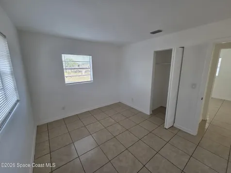 291 6th Court SW Vero Beach FL 32962