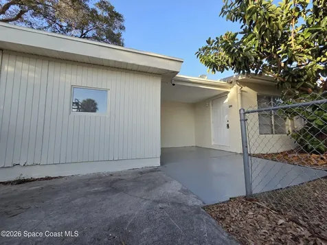 291 6th Court SW Vero Beach FL 32962