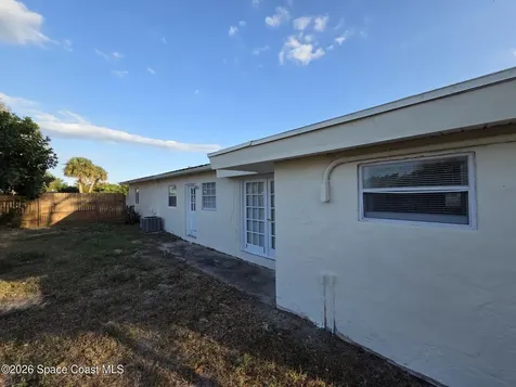 291 6th Court SW Vero Beach FL 32962