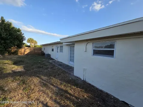 291 6th Court SW Vero Beach FL 32962