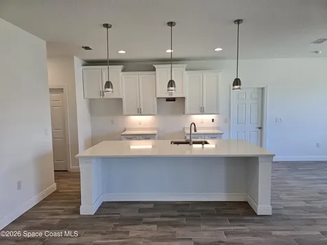 571 Fondulac Street SW Palm Bay FL 32908