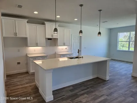 571 Fondulac Street SW Palm Bay FL 32908