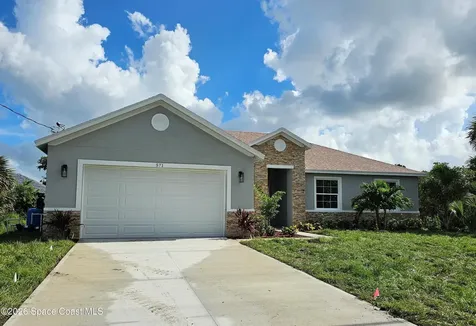 571 Fondulac Street SW Palm Bay FL 32908