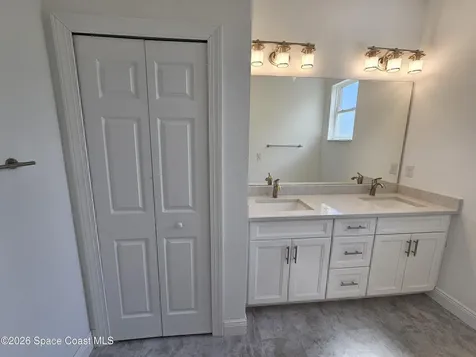 571 Fondulac Street SW Palm Bay FL 32908