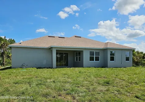 571 Fondulac Street SW Palm Bay FL 32908
