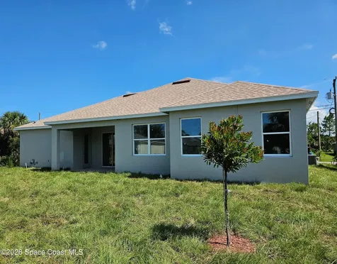 571 Fondulac Street SW Palm Bay FL 32908
