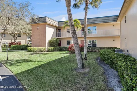 25 Vista Gardens Trail Vero Beach FL 32962