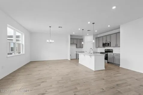 927 Castleford Avenue NE Palm Bay FL 32905