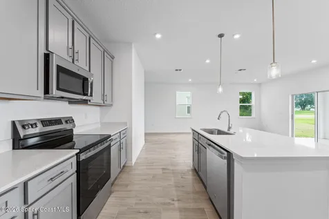 927 Castleford Avenue NE Palm Bay FL 32905