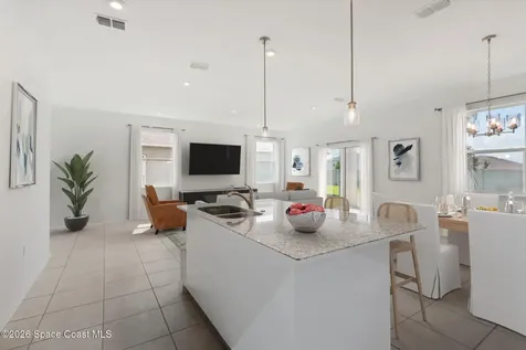 927 Castleford Avenue NE Palm Bay FL 32905